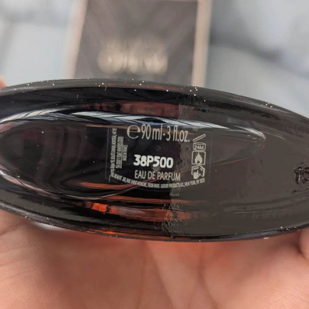 Yves Saint Laurent Black Opium Limited edition - Picture 7 of 7